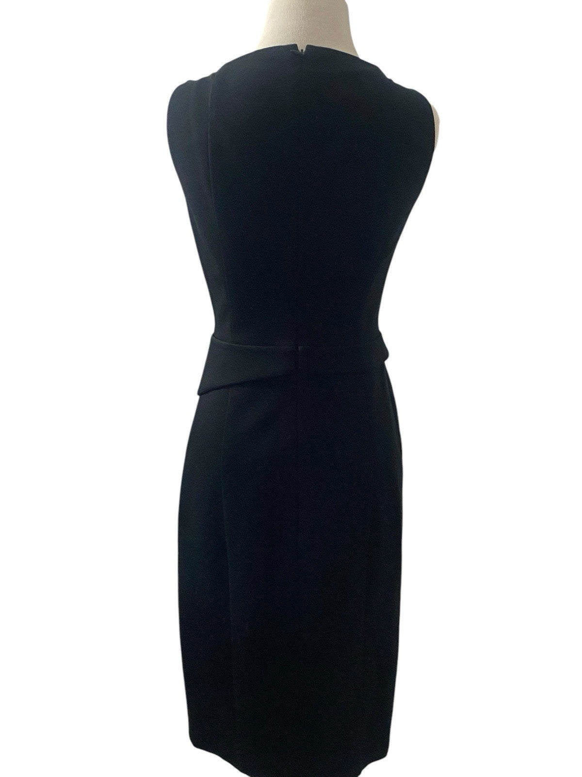 Akris Punto Black Stunning Fit Peplum Waisted Knew Length w/Right Pocket Small